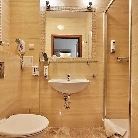 Hotell Jan 3*