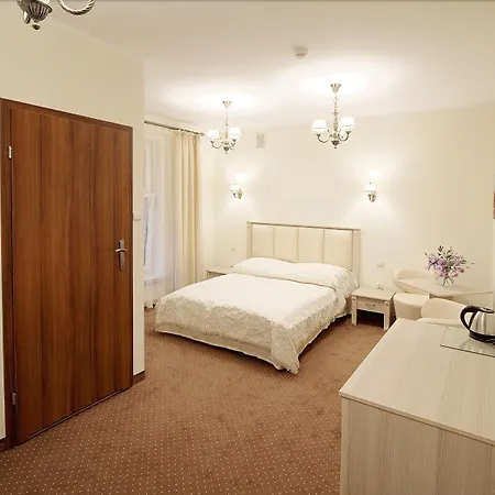 Jan Hotell 3*