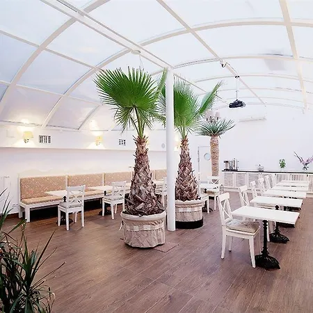 Jan Hotel 3*